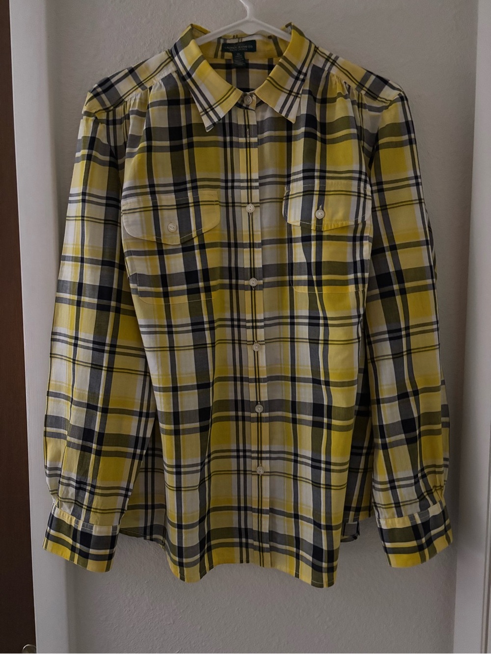 HAWKEYES Ralph Lauren Women’s 1x University of Iowa Colors for all occasions.